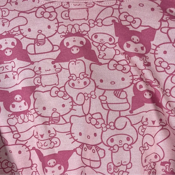 NWT Sanrio Hello Kitty & Friends AOP Pink Long Sleeve Crewneck Sweatshirt XL - Picture 5 of 9